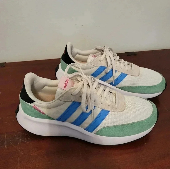 Adidas Run 70's Cloudfoam Low Retro Style Suede Athletic Running Shoes(9) - Picture 4 of 11